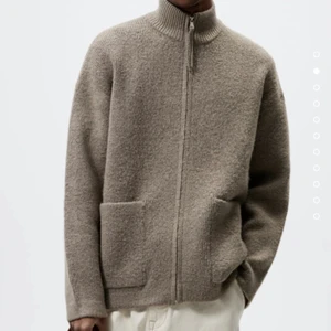 Kofta zara - Säljer denna helt nya kofta/tröja från zara💗 jättefint material och asskön