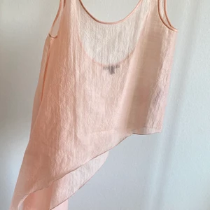 Solöverdel  - Ett fantastiskt skönt plagg att ha på en varm sommar dag. När man endast vill ha bad kläder men med något litet över