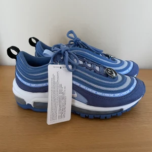 Nike Air Max 97 - Nike Air Max 97, storlek 35,5 (passar en 36a). Oanvända. 300 kr eller bud 