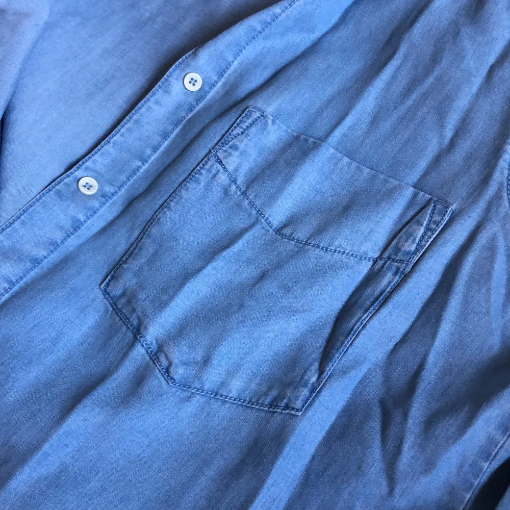 Jeansskjorta från Mango stl S 🤍 så mjuk och skön!. Skjortor.