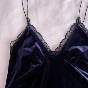 Spetslinne  - Blått spetslinne från zara