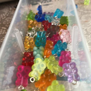 Björnar - Fina olika färger 3kr st