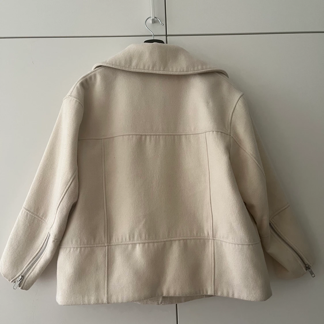 Beige vårjacka Strl M  - 90