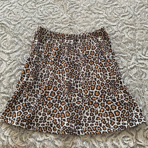Leopard  - Kjol från shein, supermjukt material. Som ny.