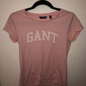 Gant tröja i storlek XS, använd fåtal gånger. 120kr inkl frakt