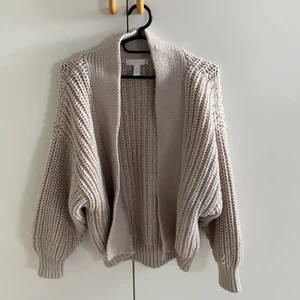 H&M  - En varm och mysig kofta från h&m 