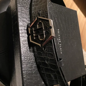 Philip plein - Ett Philip plein bälte jag köpte runt 4500kr nytt säljer på grund använder de ej cond 7/10 storlek 95
