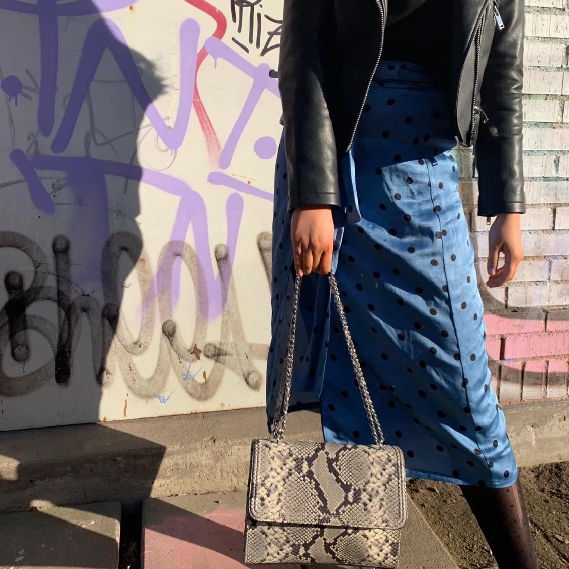 Prickig kjol med slits  - 91