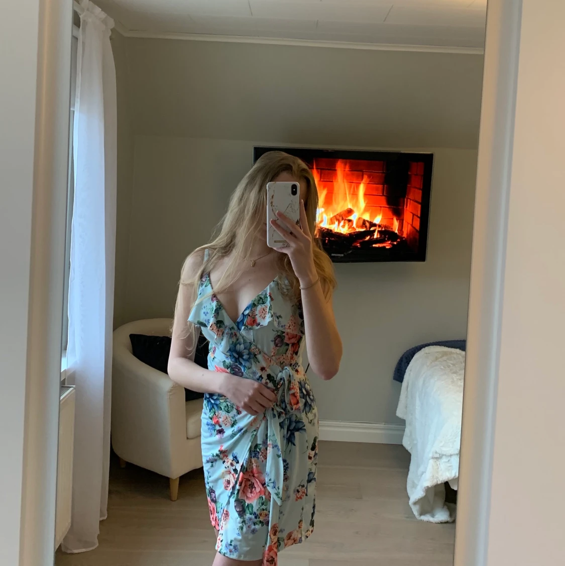 Blommig sommarklänning  - 90