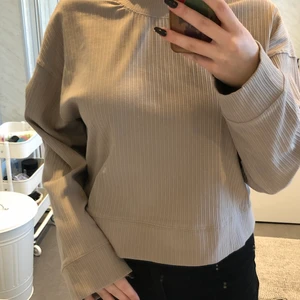 Tröja  - Grå beige tröja st s. 