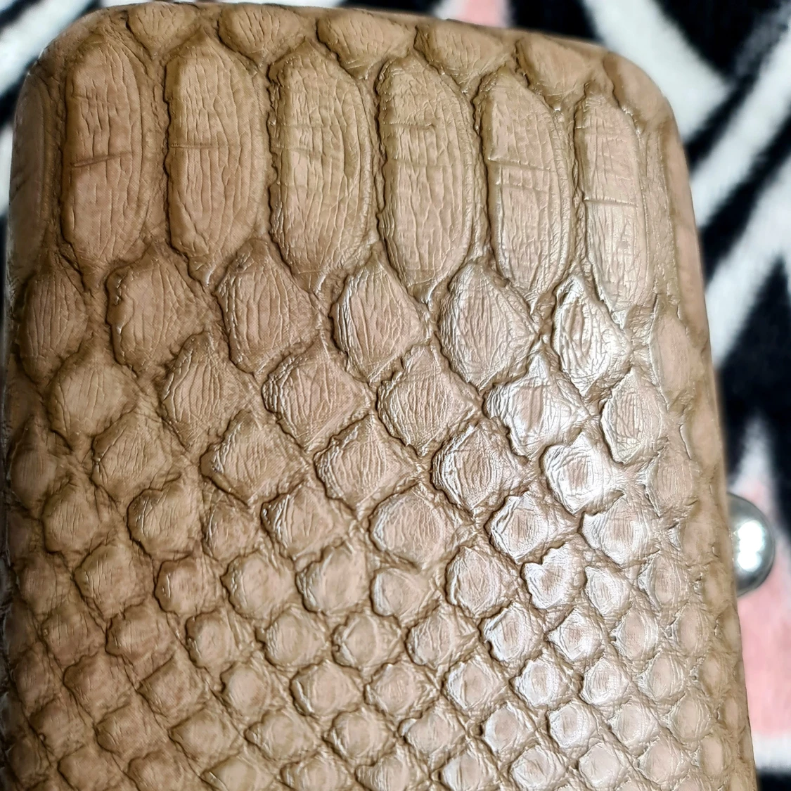 Liten brun väska  - 90