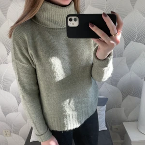 Stickad tröja  - Från Lager157 i storlek XS🤍 endast använd 1 gång 