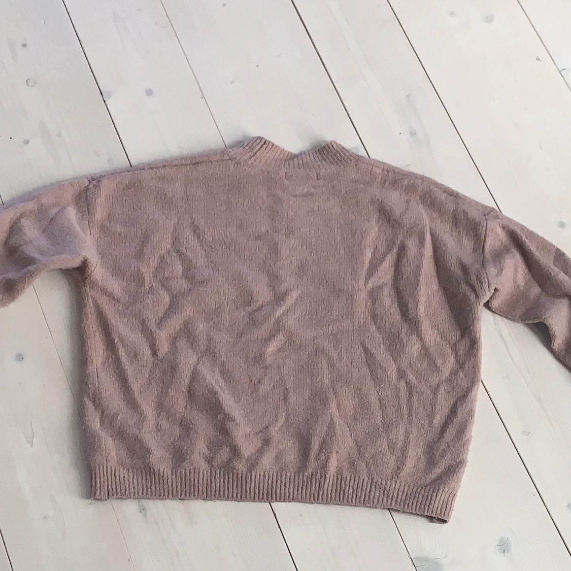 Rosa ”stickad” tröja - 91