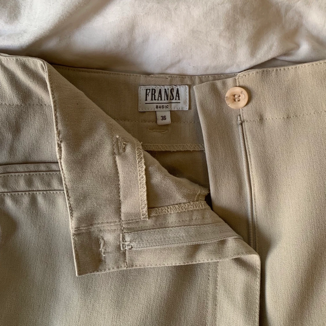 Beige kostymbyxor  - 91