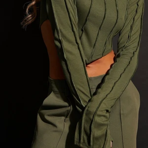 Hanna schönberg topp - Säljer denna topp från nakd i stl L. Köparen står för frakt💚