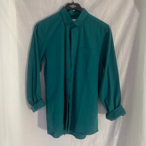 Skjorta - Fin skjorta från carlings som är i princip oanvänd, storlek small🥰