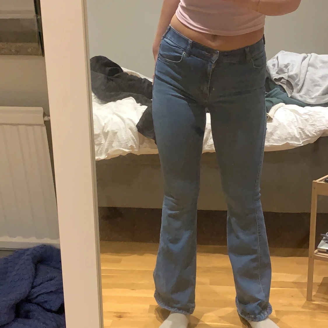 Ljusblå bootcut jeans - 90