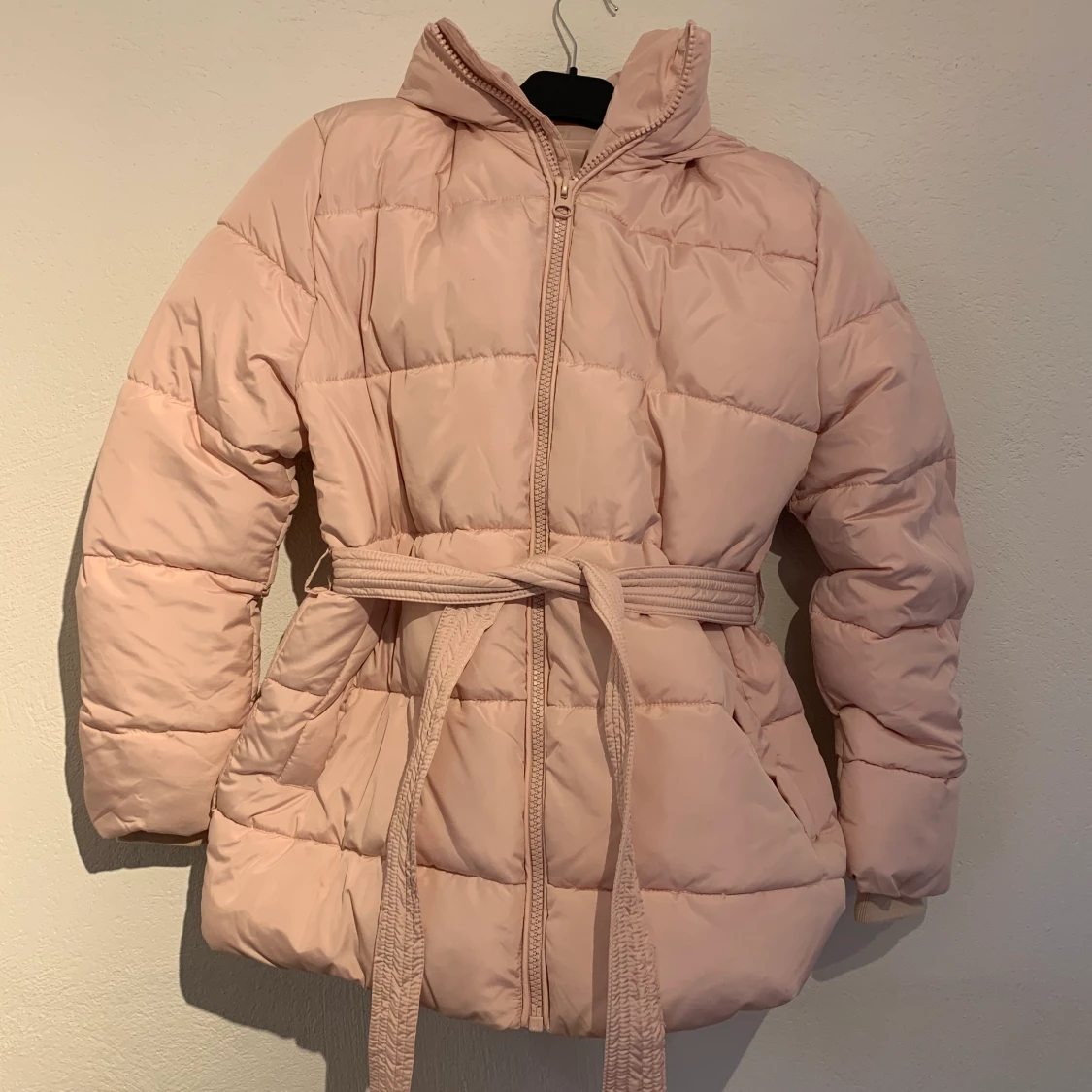 Rosa jacka från H&M oanvänd