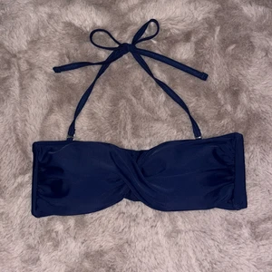 Bikinitopp - Fin bikinitopp som har blivit för liten, använd minst 3 gånger. Köpt från boozt.com ☺️