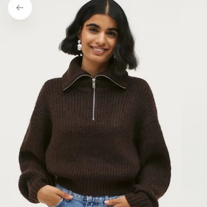Leslie knitted sweater - Säljer denna stickade tröja från Gina tricot och är endast använd 1 gång. Säljer för 150kr + frakt eller kan mötas i örebro. Nypris är 399 kr. Storlek 34