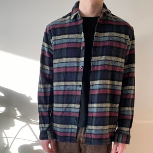 Flanellskjorta TOPMAN strl M - Tjock flanellskjorta från TOPMAN i strl M. Använd ett fåtal gånger. Mycket fint skick.