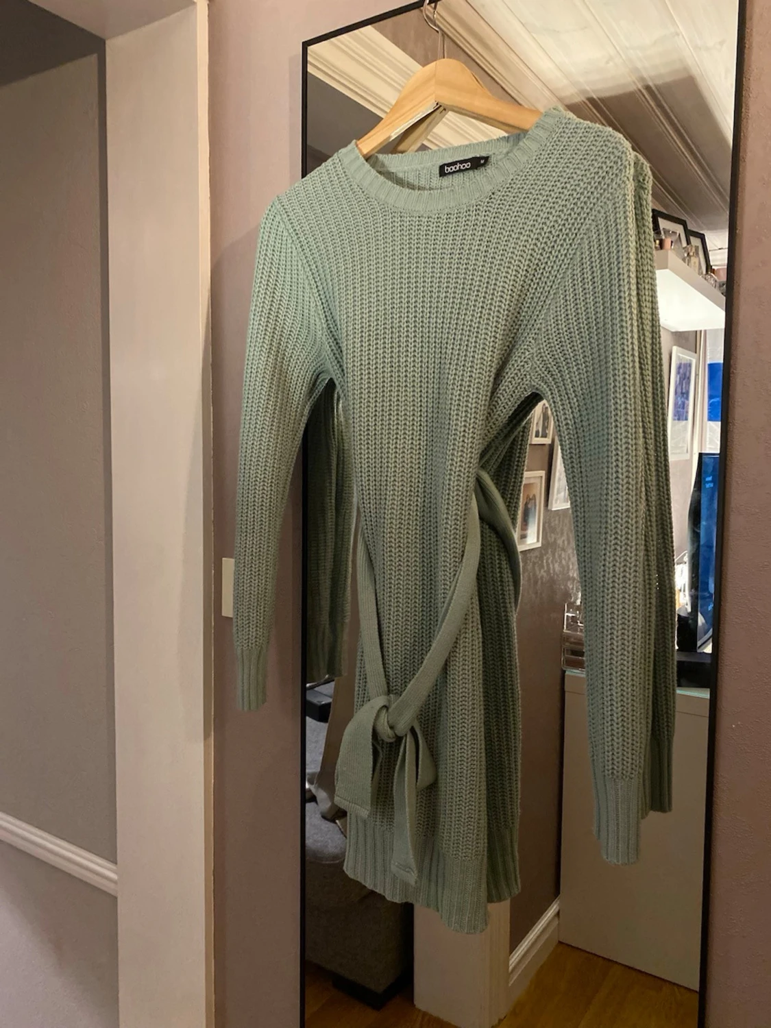 Grön stickad klänning från Boohoo