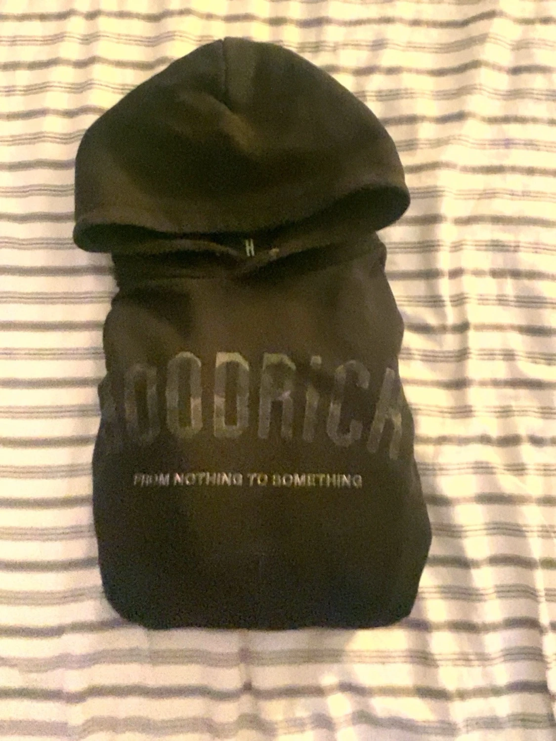 Svart hoodie från Hoodrich - 4