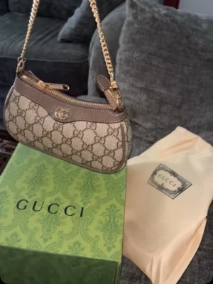 Väska ophidia  - Mycket bra skick, försiktigt använd 