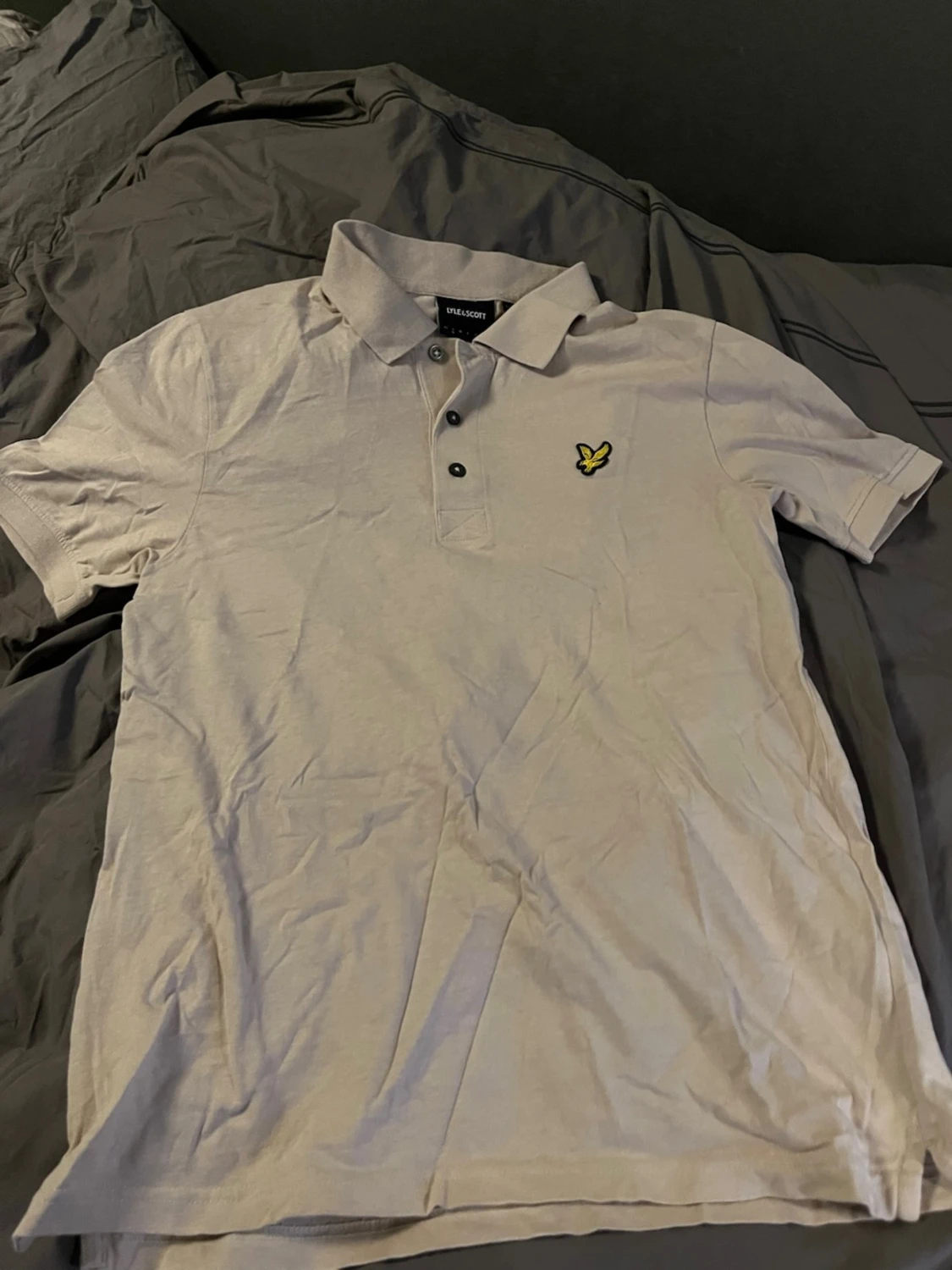 Beige pikétröja från Lyle & Scott