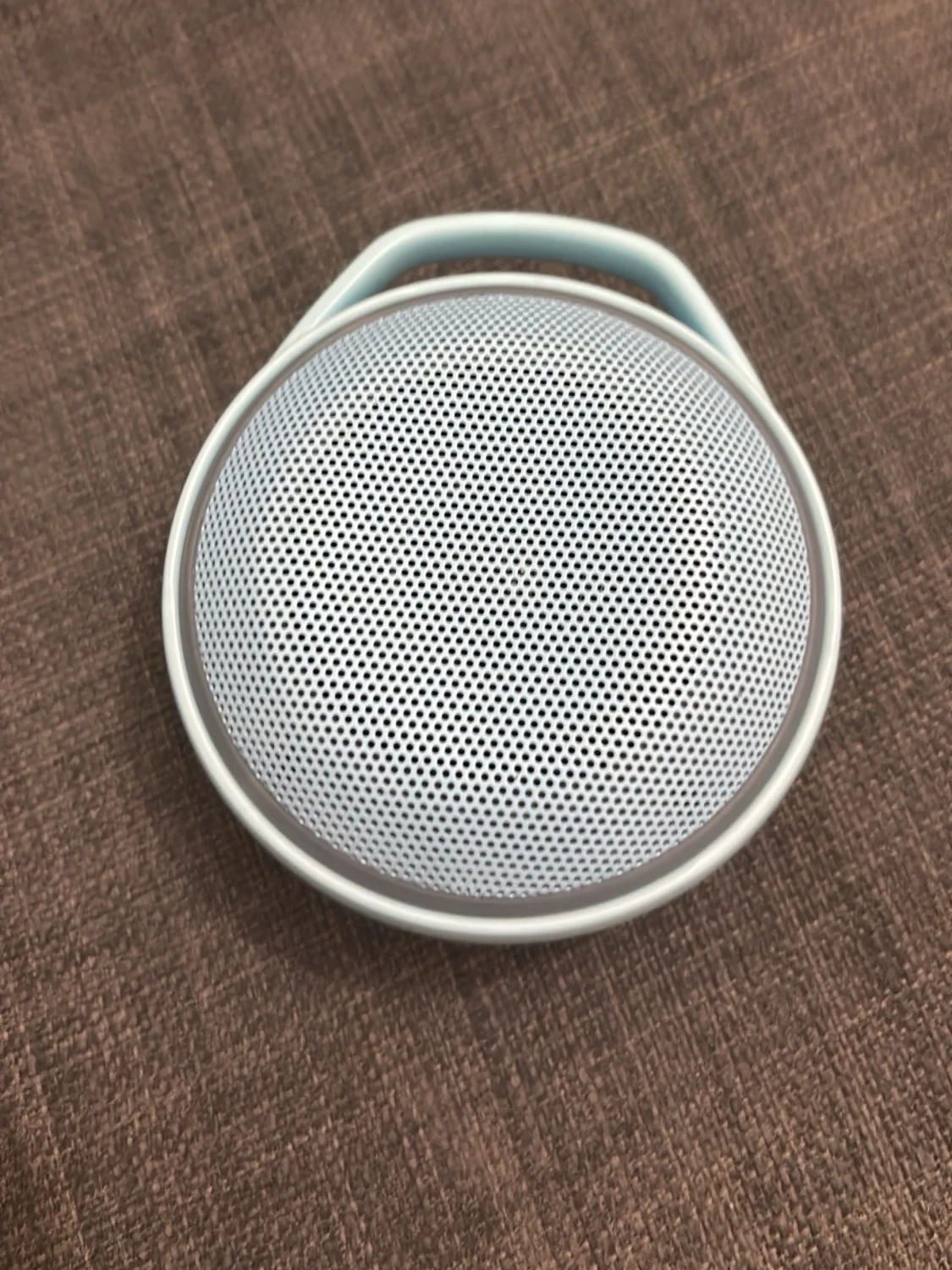 Portabel rund högtalare ljusblå