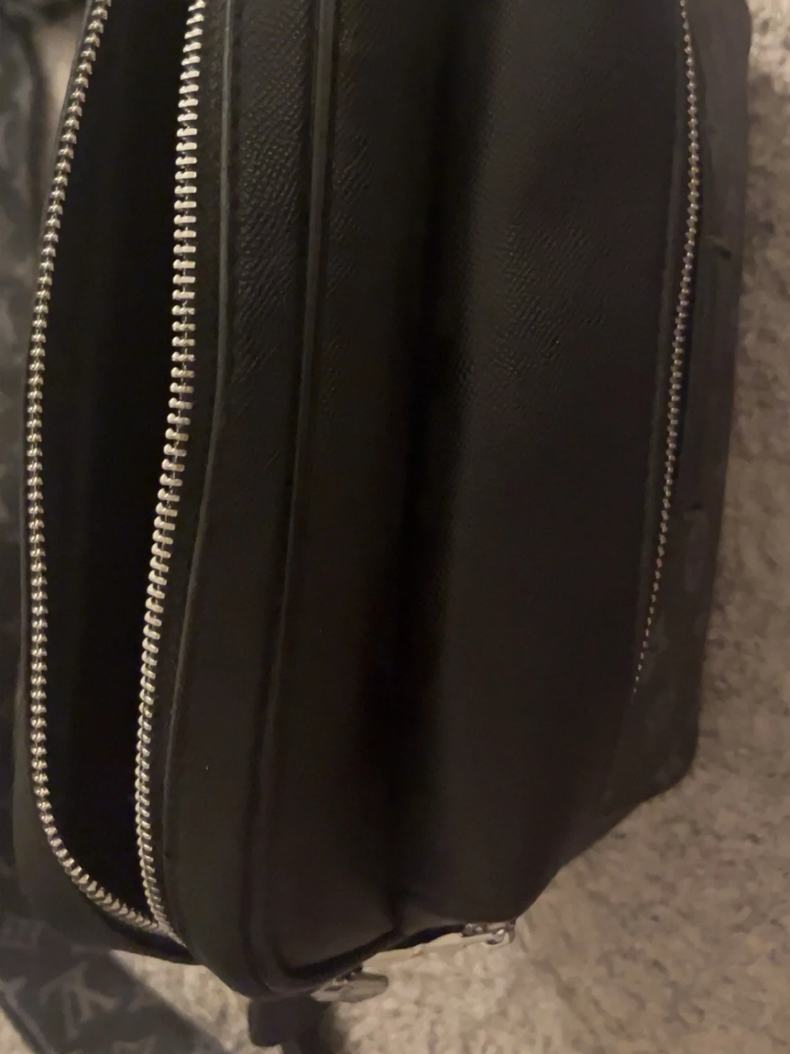 Svart axelväska  - 4