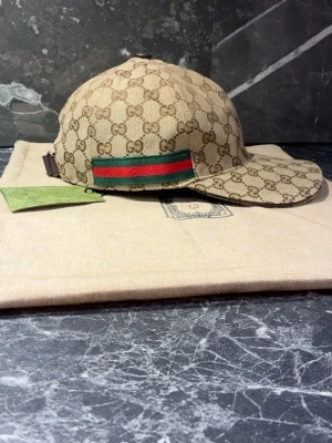 Zara keps - Helt ny oanvänd