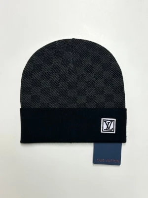 Lv Mössa - Helt ny aldrig använd. Storlek One Size. Snabb frakt.