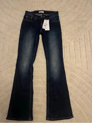 Lågmidjade jeans  - Helt nya 