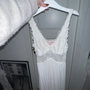 Nattlinne från hunkemöller - Vitt nattlinne