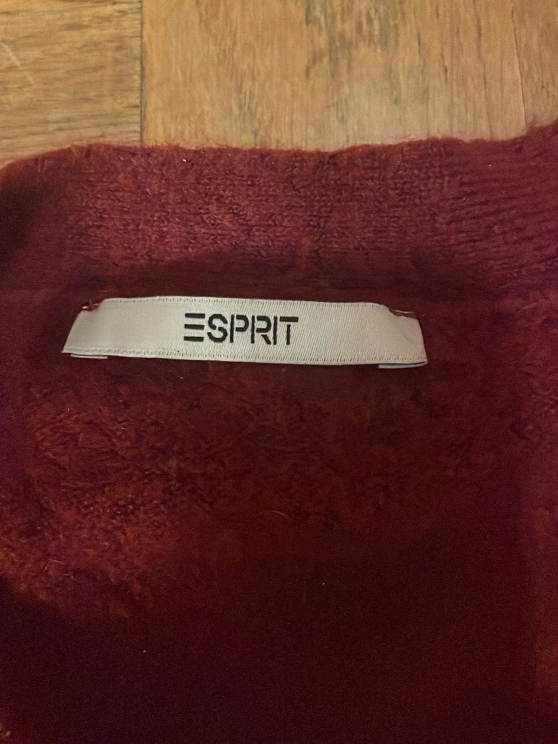 Vinröd kofta från Esprit - 4