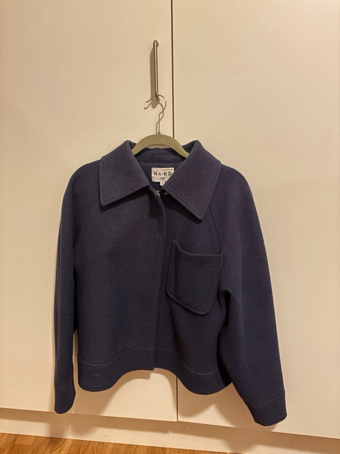 Mörkblå jacka från NA-KD - 1