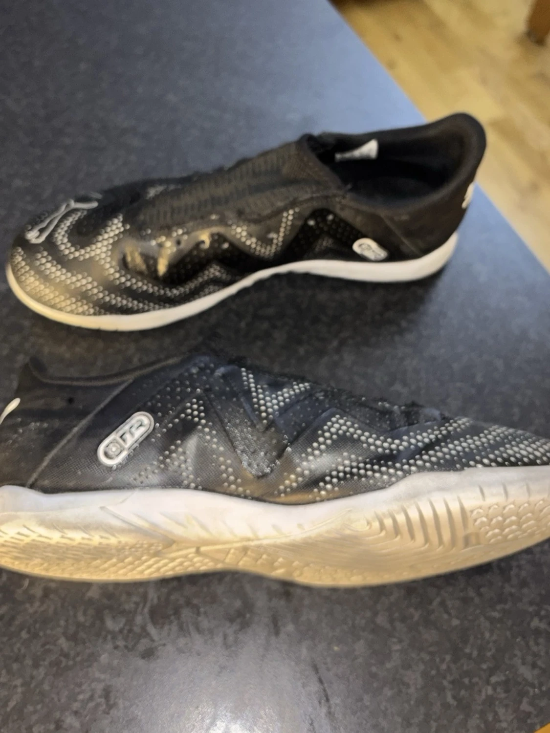 Svarta futsalskor från Puma - 2