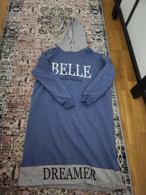 Blå långhoodie - Långhoodie och bra för höst