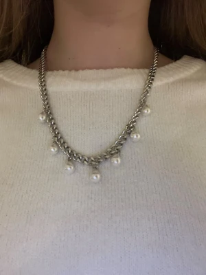 Silver halsband - Silvrigt halsband i rostfritt stål ohh cm h handgjort