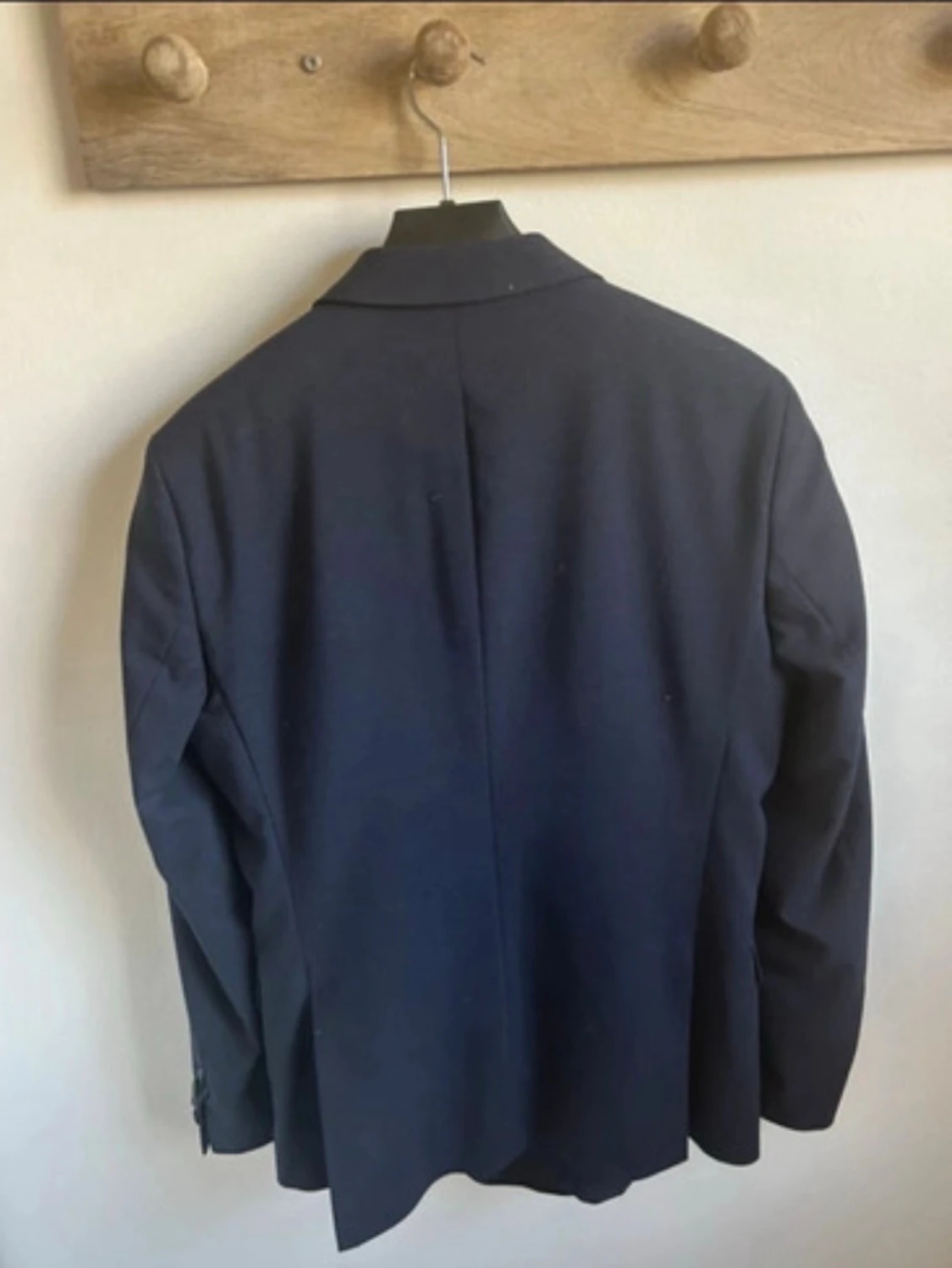 Mörkblå kavaj med klassisk passform - 3