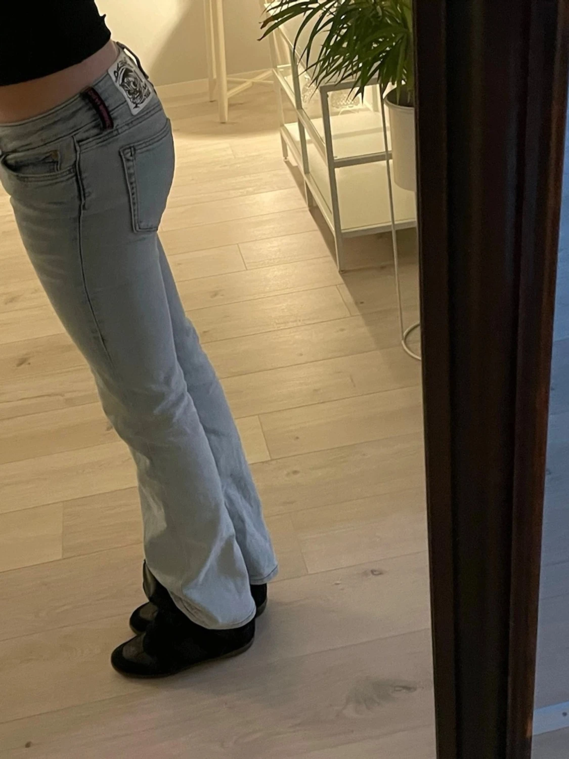 Weekday Ljusblå bootcut jeans - 2
