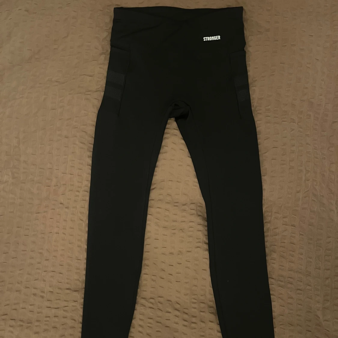 Svarta träningstights från Stronger med fickor (nya) - 3