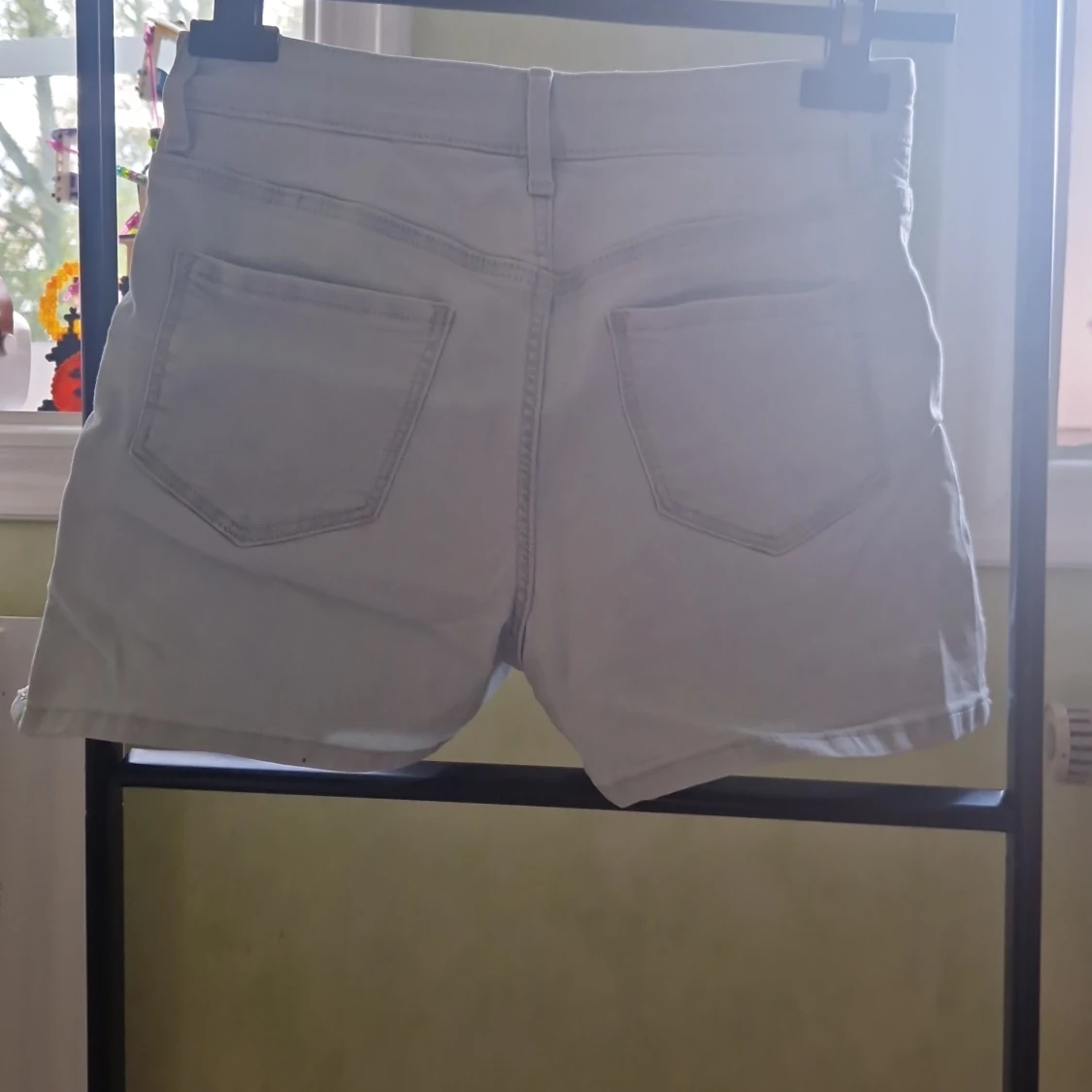 Ljusblåa jeansshorts från H&M - 1