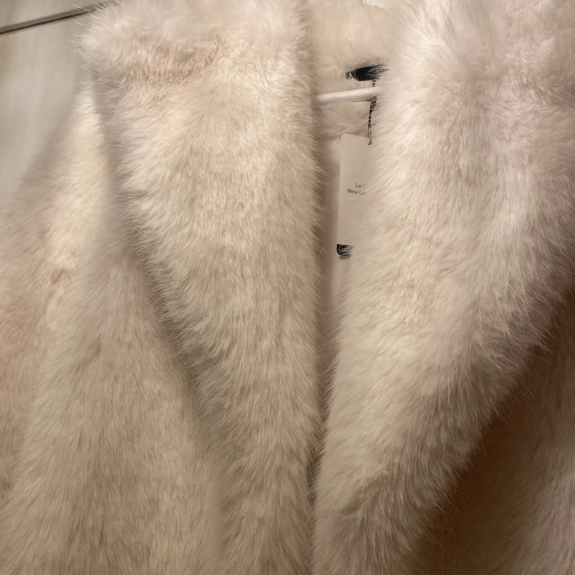 Vit lång pälsjacka  - 1