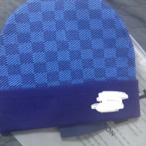 Blårutig mössa - Snygg mössa om du vet du vet