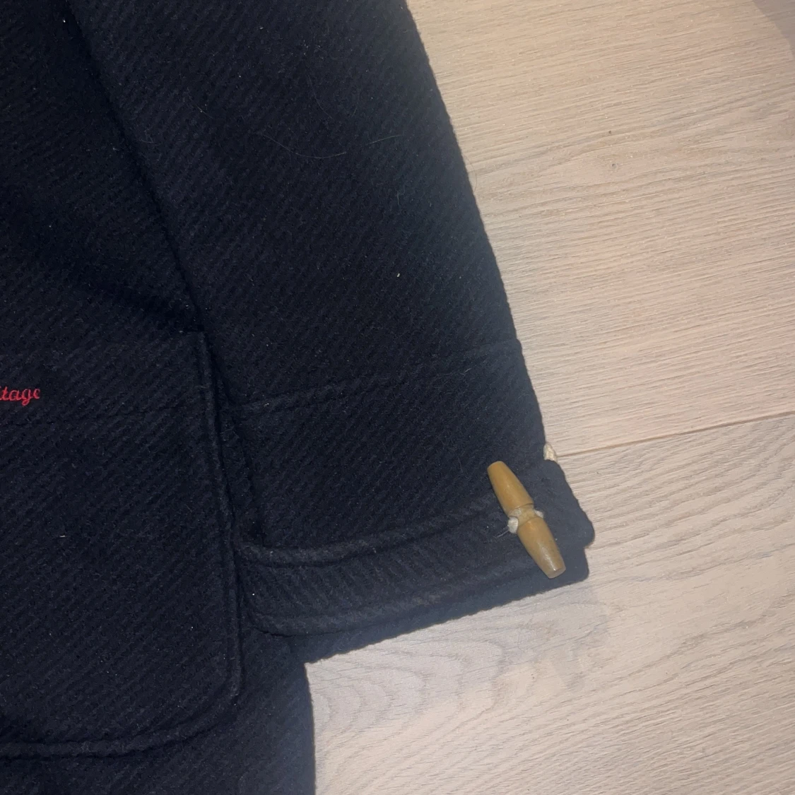 Marinblå duffeljacka från Uniq Outwear - 2