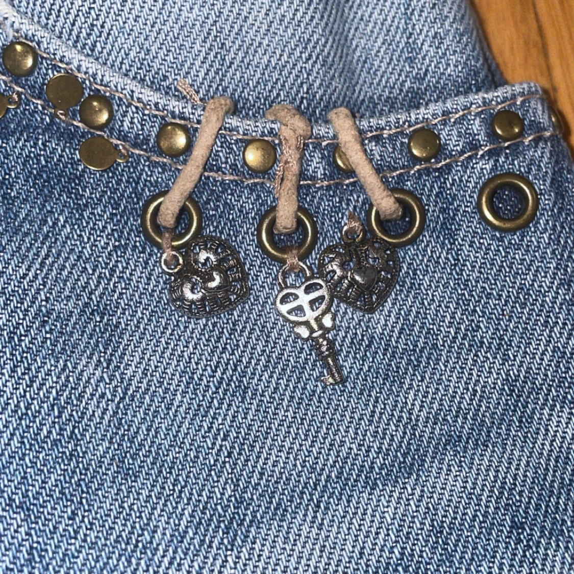 Y2K vintage kjol från Karen Millen - 2