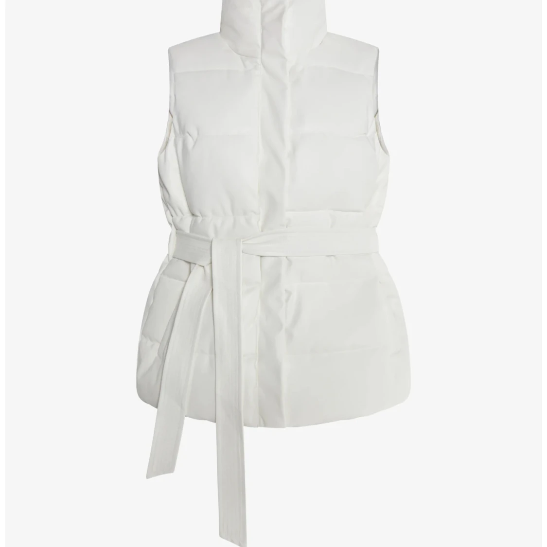 Vit dunväst med bälte