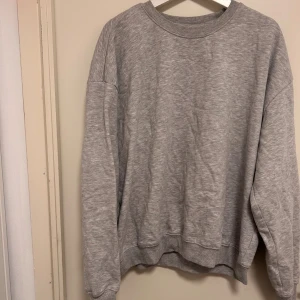 Sweatshirt - Sweatshirt